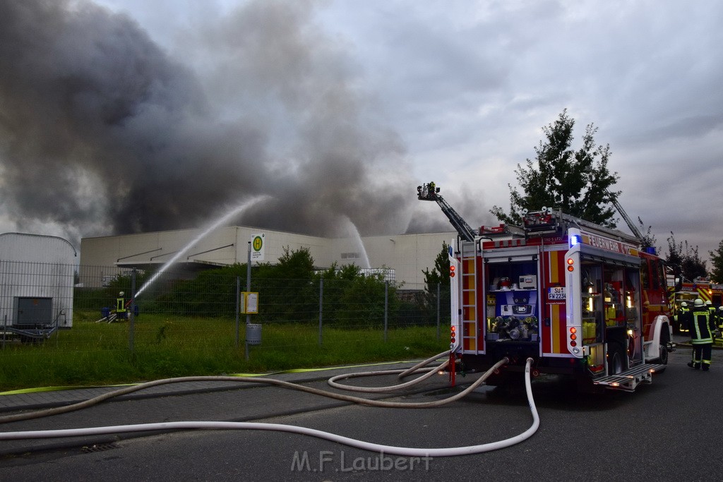 Grossbrand Halle Troisdorf Kriegsdorf Junkersring P141.JPG - Miklos Laubert